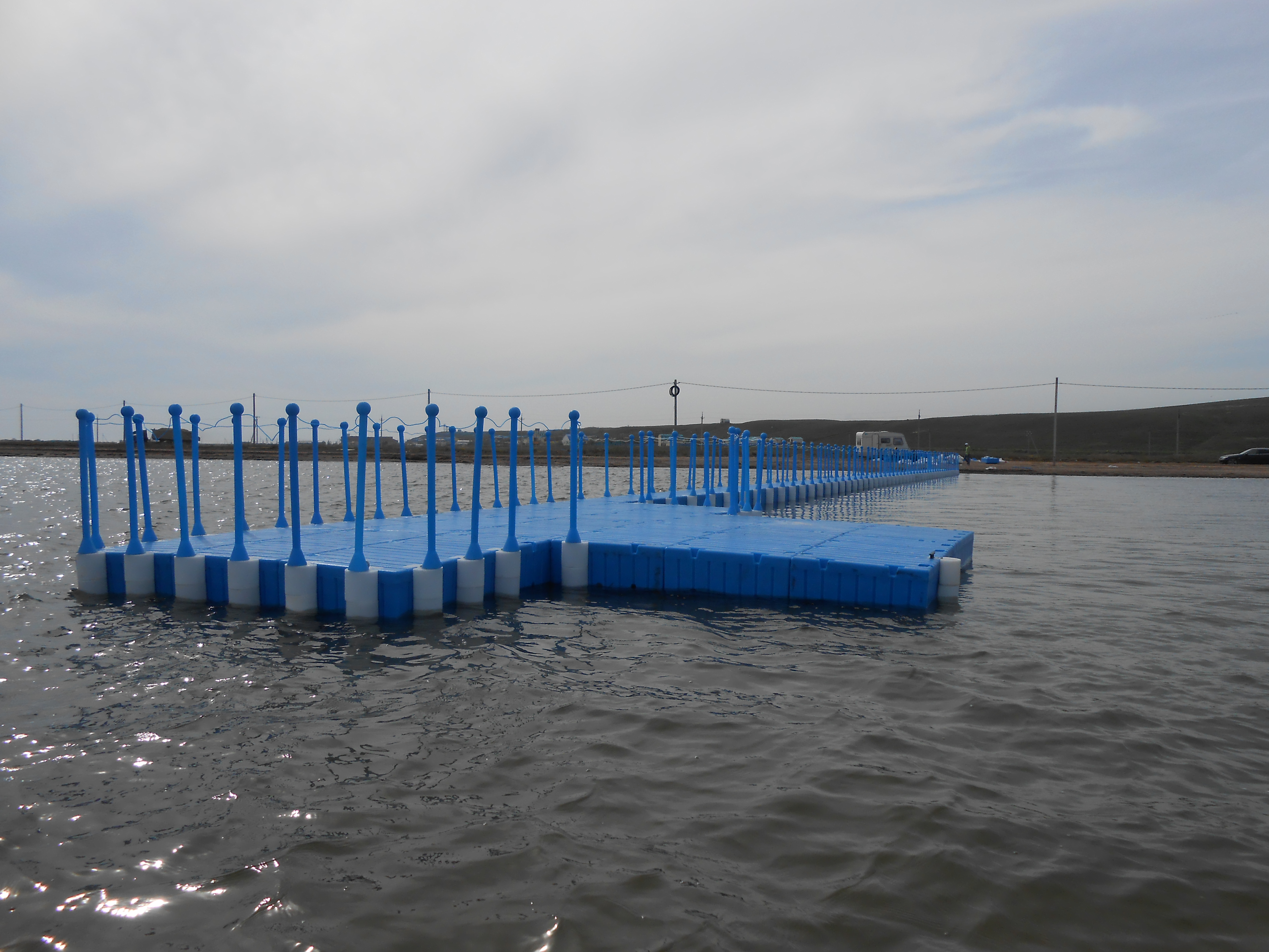 Понтонный причал и мост для лодочной станции, PE-LLDPE, ~80 м² (40+ блоков)